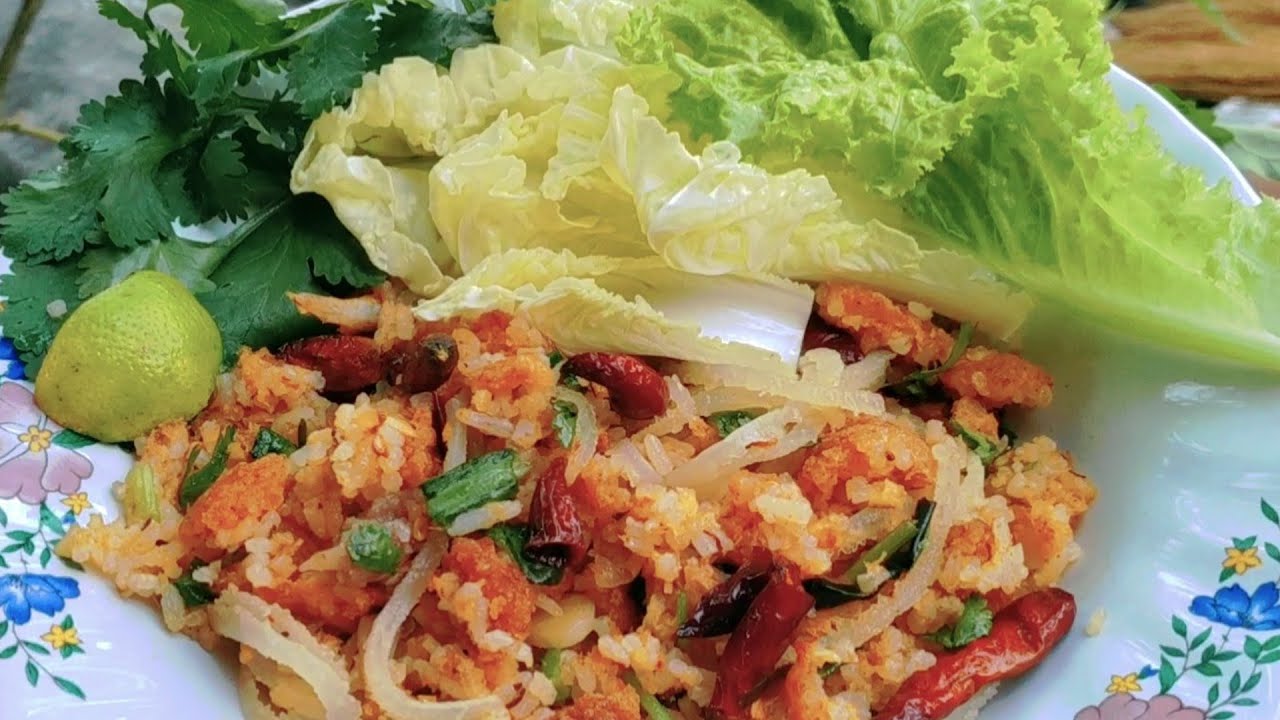 ยำแหนมข้าวทอด ยำเเซ่บๆ เมนูง่ายๆ มื้อวันหยุด - YouTube