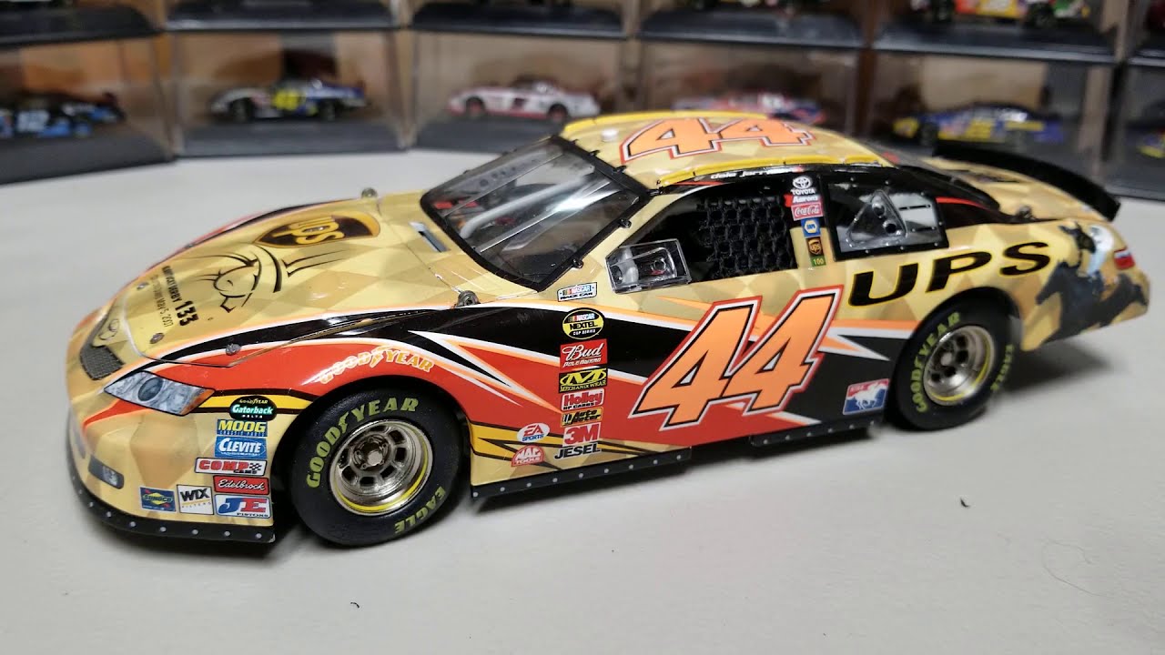 NASCAR Diecast Review: 2007 Dale Jarrett UPS / Kentucky Derby 1/24