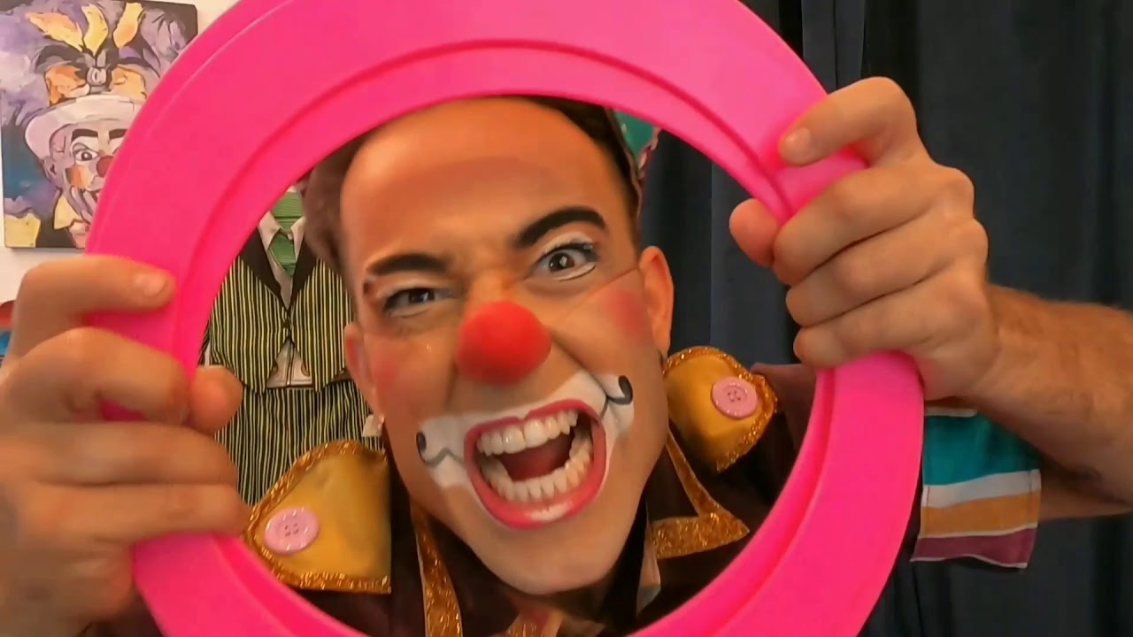 Malabarismo - Palhaço Petit Gatão / Luís Yuner