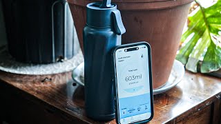 The water Bottle that tracks your hydration level - WaterH smart bottle