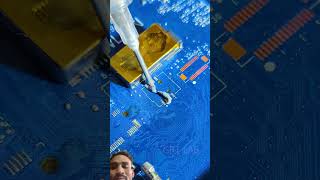 Winbond IC Micro Soldering Repair 🔧 | Satisfying Electronics Fix #Shorts #repair