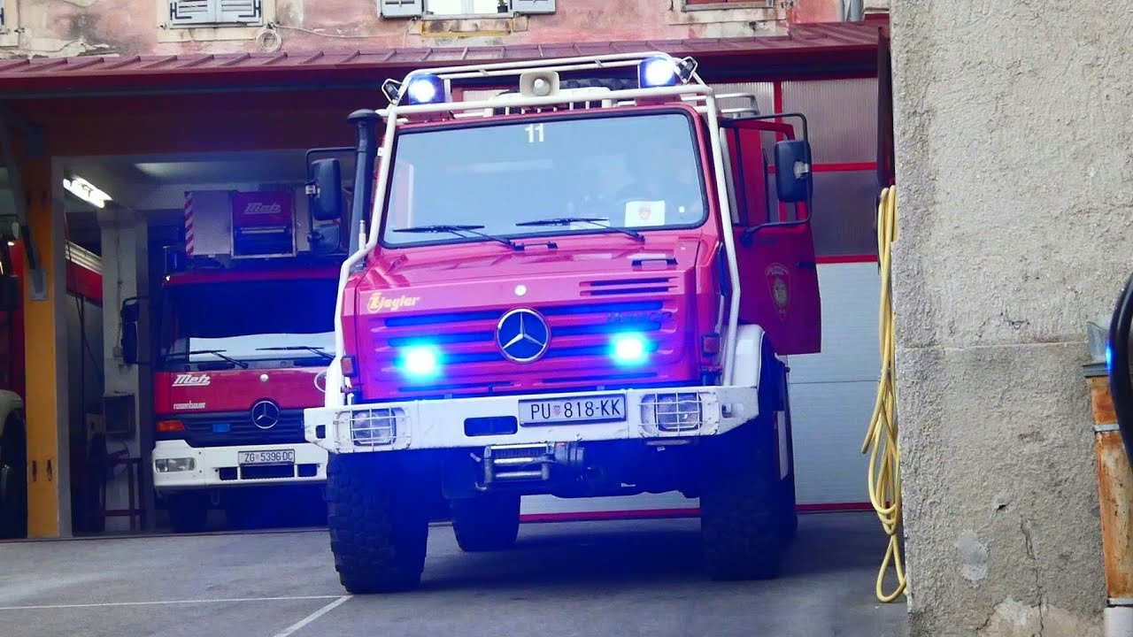 Šumsko vozilo 11 JVP Pula // Croatian forest fire truck responding