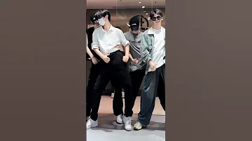 E Ku Handsome China Boy Dance Tiktok Hot Guys Dance Phần 150 Bgm Dance Shorts 