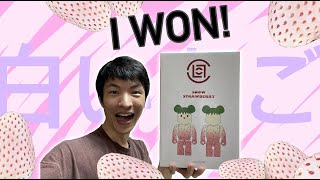 This Strawberry Chose Me! Medicom Toy Clot Bearbrick 400% 100% Set Unbox & Review ベアブリック 400% セット 開封