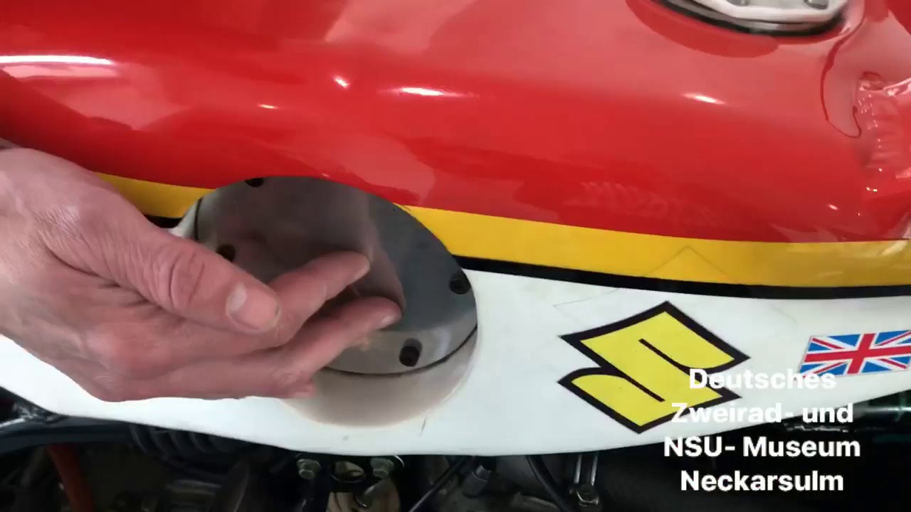 Suzuki TR 750, 1975_ RENNLEGENDEN 1960-85 im Deutschen Zweirad- und NSU-Museum