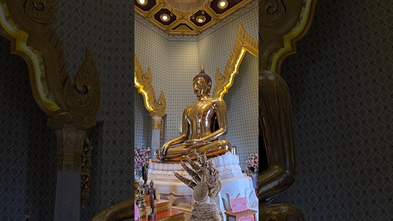 The 5500kg massive Golden Buddha Statue 
