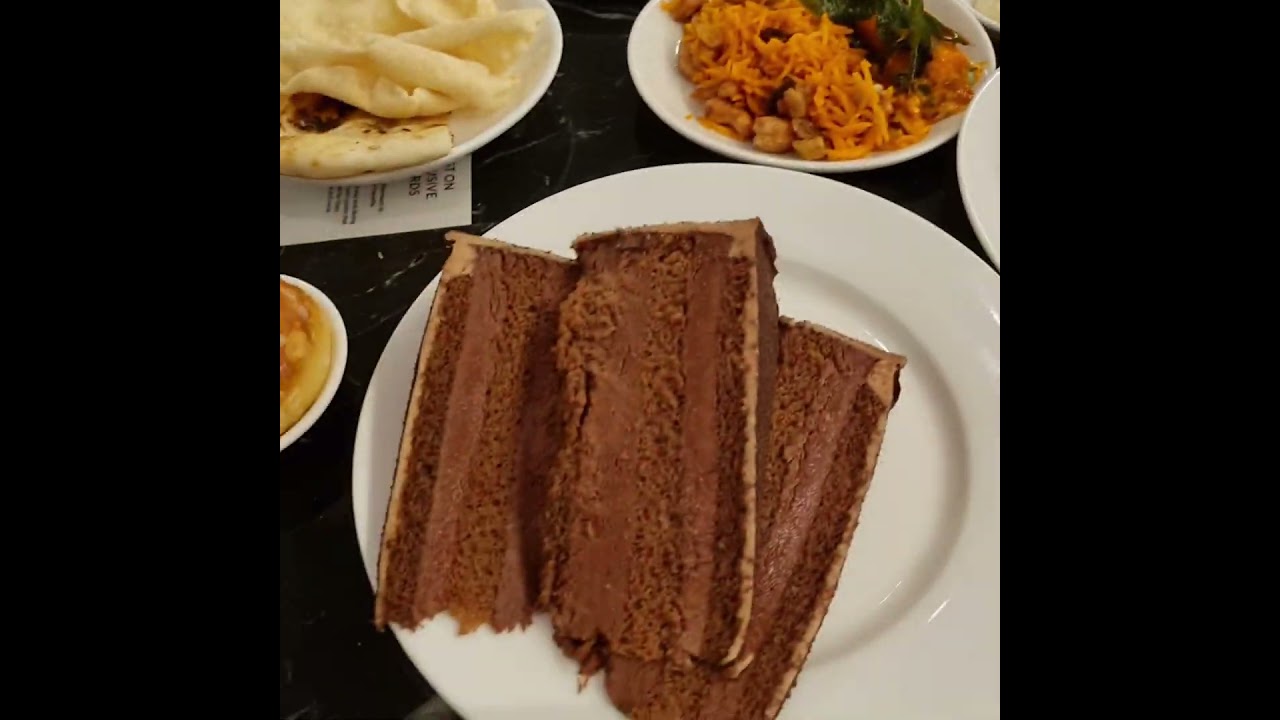 World's Best Buffet! Chocolate Macaron, Slipper Lobster,  Wagyu Beef Rump & Mexican Blackened Salmon