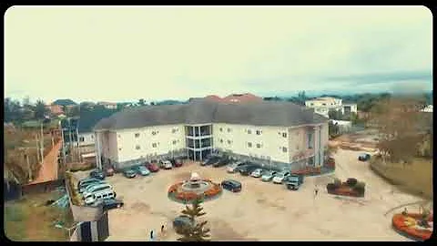 The woman who sprayed money at oba obi cubana mother burial