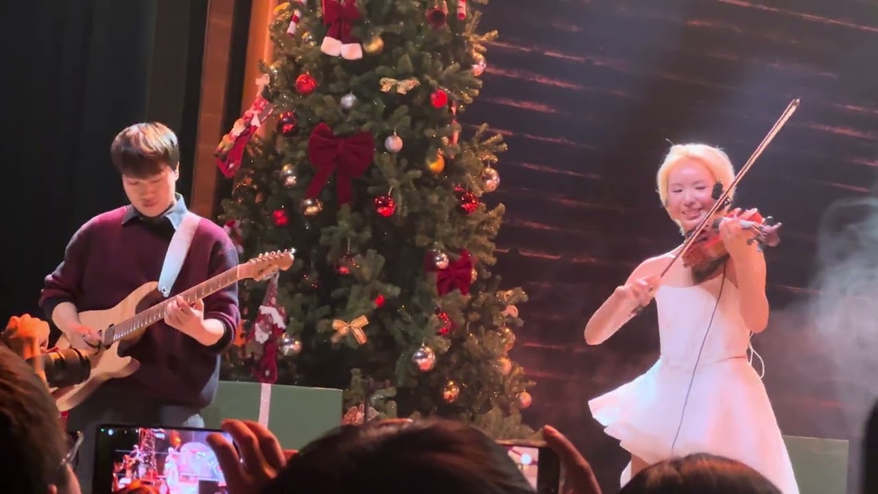 THE CASSETTE x MY ĐỖ - ÁNH ĐÈN PHỐ  | LIVE AT SANTA'S FACTORY