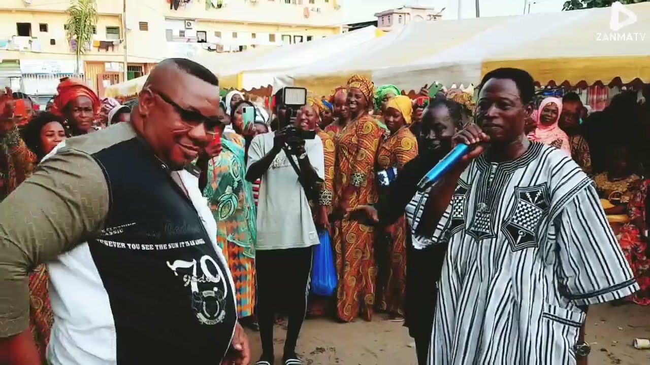 Zougnanzaguemda dans les rues d'Abidjan dans le quartier d'Anoumabo