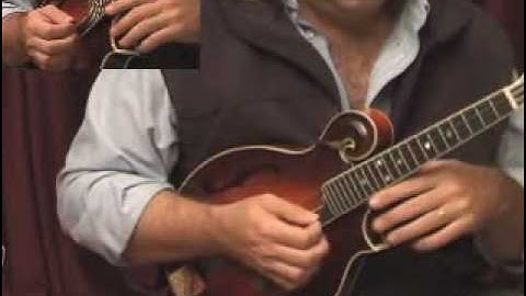 Crosspicking on the mandolin
