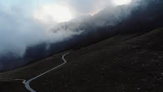 4K FOGGY MOUNTAİN ROADS [Full HD Video] screenshot 1
