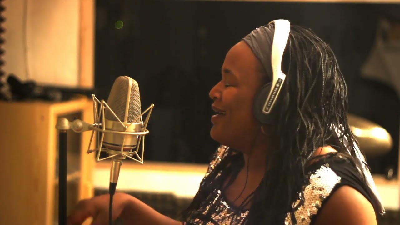 Kat Moore - Don´t get around much anymore