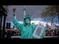 Миллионы людей вышли на протест против Трампа в день "Нет - королям!" в США и за рубежом