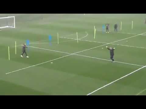 marcelo-bielsa-celebrates-bamfords-goal-in-training