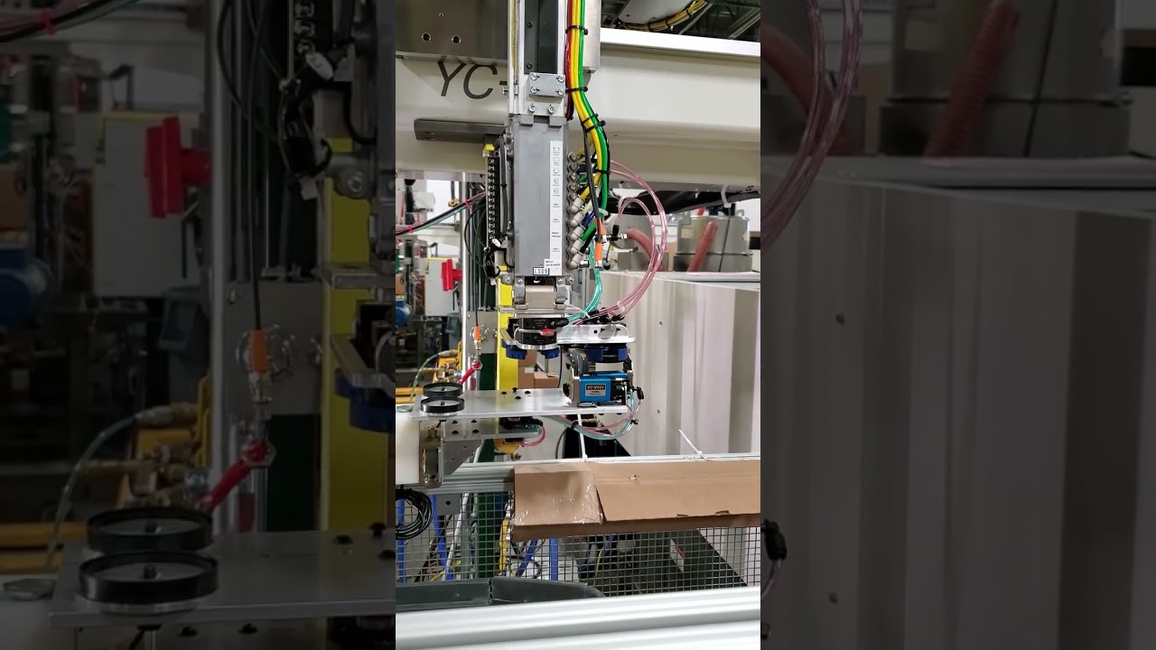 TPU Overmolding with Cobot Attendant