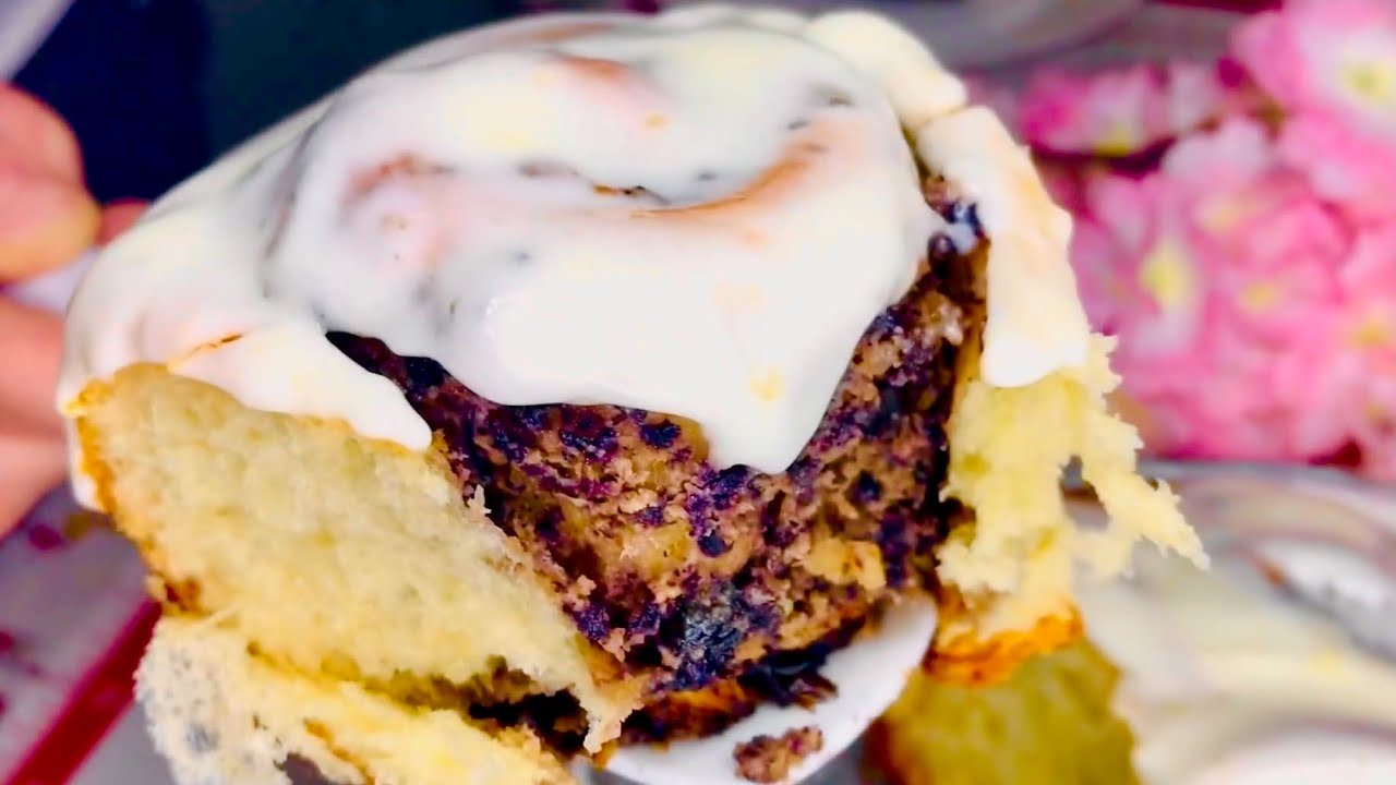 Delicious And Creamy Raisin And Nut Rolls Recipe | Нежный Воздушный Рулет с Изюмом и Орехами