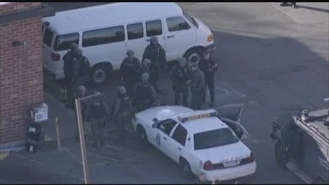 Moment of Crisis: Hostage Negotiators on the Job