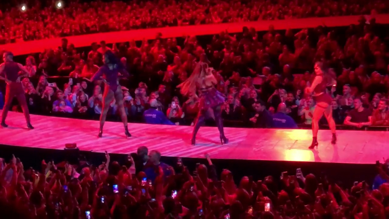Ariana Grande- Break Up With Your Girlfriend, I’m Bored- Sweetener World Tour- Copenhagen, 1/10-2019