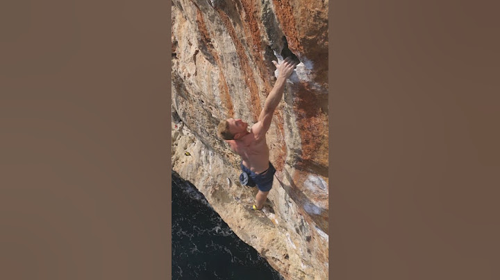 Huge double dyno 12m above the water
