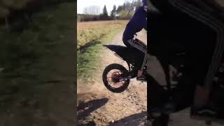 Koulun loppumis hyppy