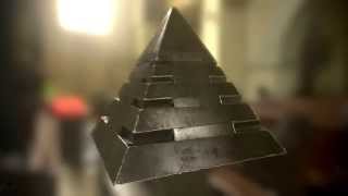 Pyramid turntable