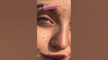 سر لحواجب سميكة وطويلة Najlamassaad 