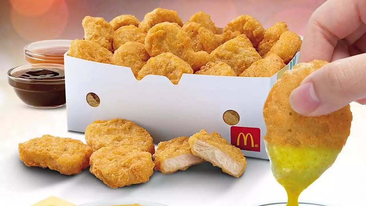 Наггетсы мем видео. MCDONALDS наггетсы. Макдональдс Чикен. MCDO Chicken Nuggets. Наггетсы куриные макдональдс.