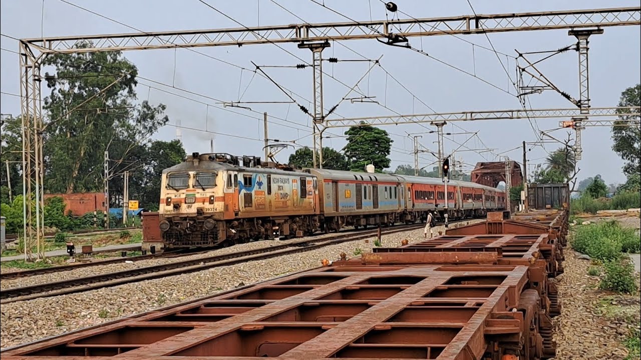 12903 - Golden Temple Mail mmct - asr ariving at yamunanagar jagadhari ...