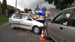 Frontálisan ütközött Nissannal egy VW Szombathelyen - megálló Toyotát próbált kikerülni