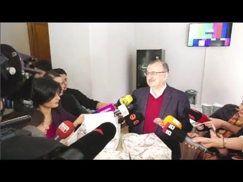 რომან გოცირიძემ პარლამენტში ხინკალი მიიტანა