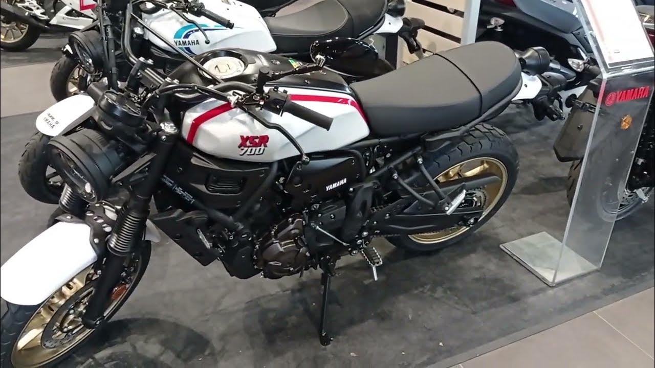 XSR 125 LEGACY avec accessoires, XSR 700. YouTube