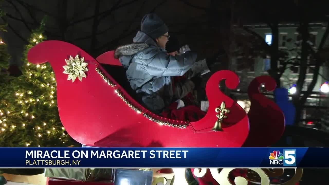 Miracle on Margaret Street back again in Plattsburgh YouTube