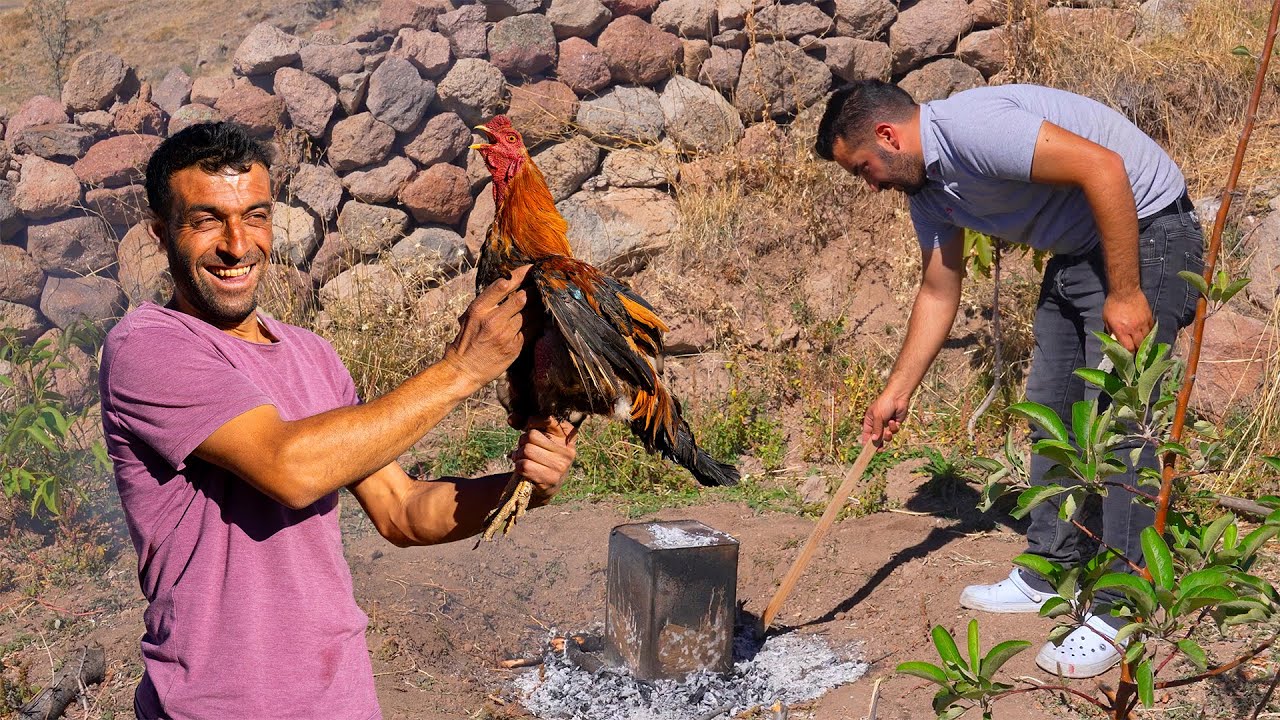 Мы приготовили деревенского петуха в большой консервной банке