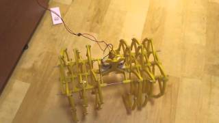 Jansen linkage walking machine