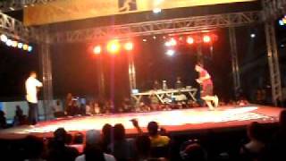 B.boy Tito Vs Isac Batalha Urbana  2011