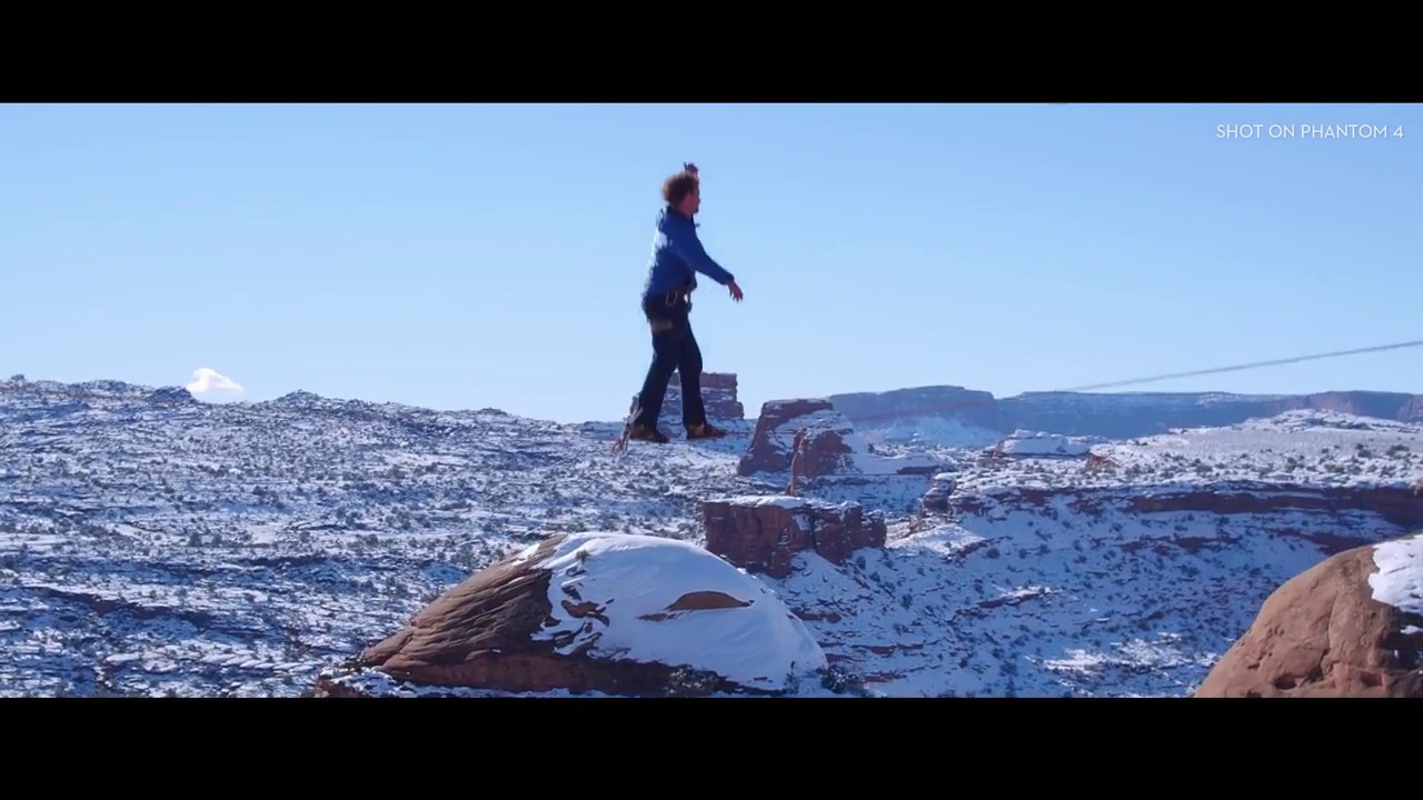 dealsplus DJI Introducing Vorstellung Release Phantom 4 Best Drone 2016 $200 Discount