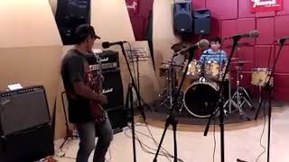 Intro kumaha aing band