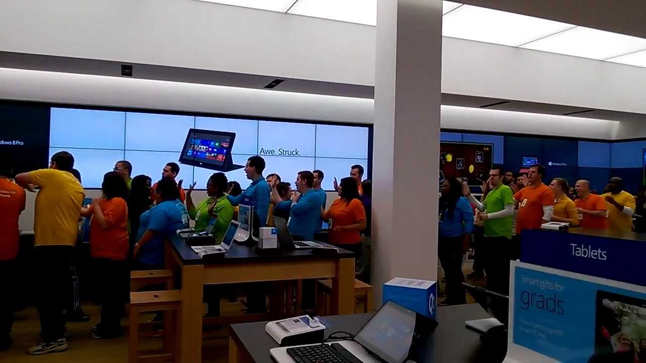 Microsoft Store grand opening ribbon cutting at the Saint Louis Galleria - YouTube