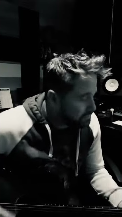 Jonny Houlihan (Behind the Scenes)