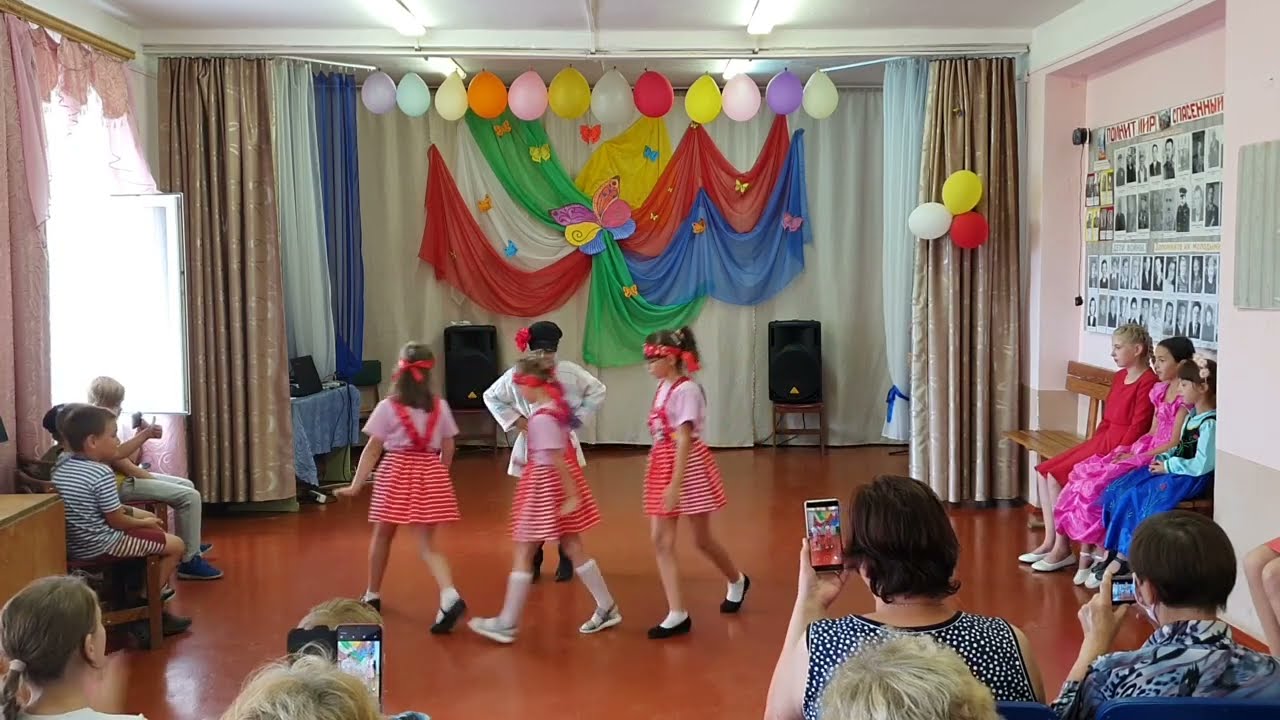 Танец В РОЩЕ ПЕЛ СОЛОВУШКА исп. Лера, Аделина, Кира и Гоша. 21.08.21 г ...