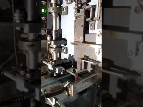 วีดีโอ: การดัดลวด: เครื่องดัดลวด CNC และอุปกรณ์อื่น ๆ การดัด 3D และตัวเลือกอื่น ๆ การดัดลวดด้วยตนเอง DIY