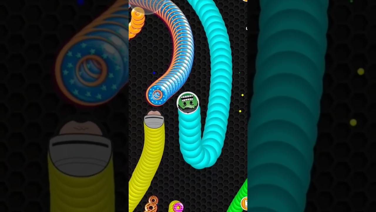 Worm zone io. Crazy Worm. Hero Hulk