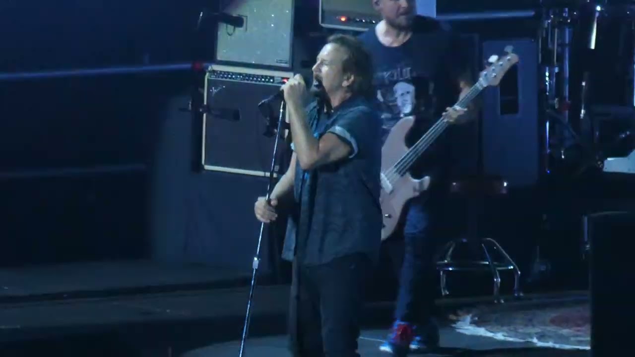 Pearl Jam - Even Flow - Tauron Arena Krakow - 14th July 2022