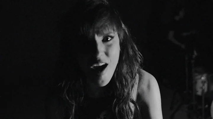 Halestorm - Love Bites (So Do I) [Official Video]