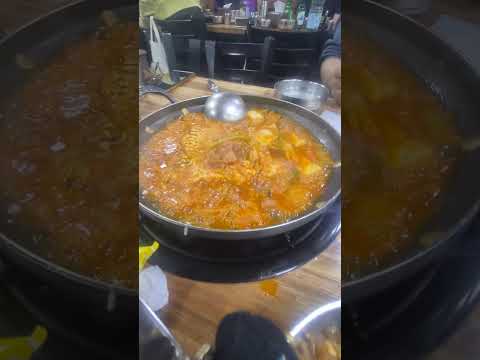 #신서방부대찌개 오라버니가 빨리오래서 짦은다리로 달려왔거든요 시집좀 가보려구요👀 헐 눈씻고찾아봐도 신서방 ?은 어디있는거야 "? 누구니 내서방 퐁당 다 때려넣은 뇬이 👀