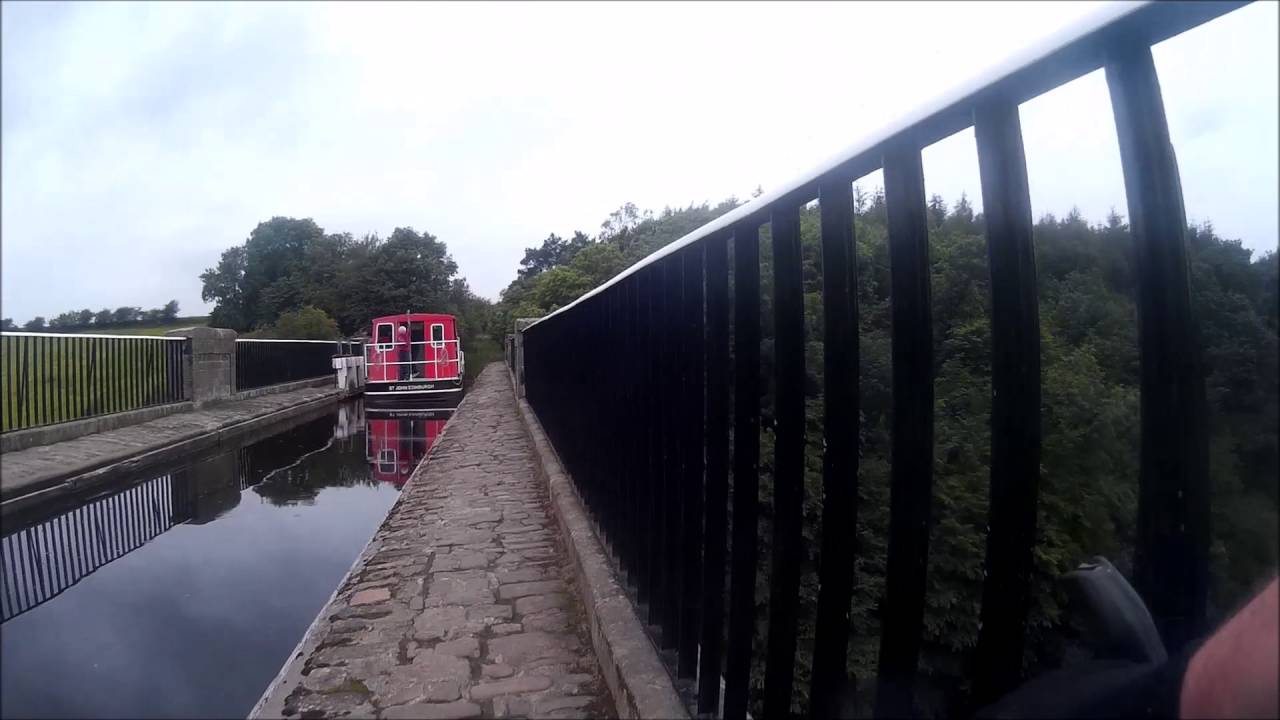 The Union canal aquaduct over the Almond