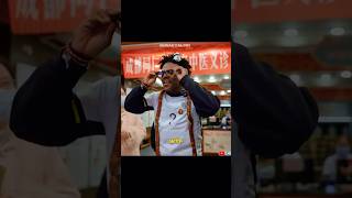 Speed Canlı Çeviri Gözlüğünü Deniyor