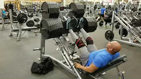 Over forty fitness - leg press
