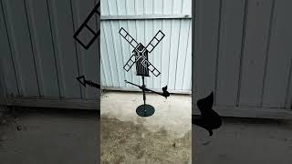 Флюгер на дах будинку  з металу та на підшипниках.